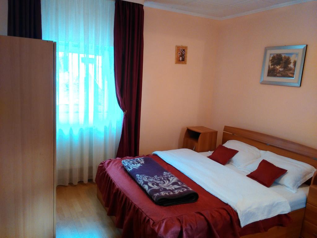 Vila Marcela Buşteni Rom bilde