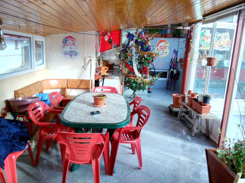 Vila Marcela Buşteni Rom bilde
