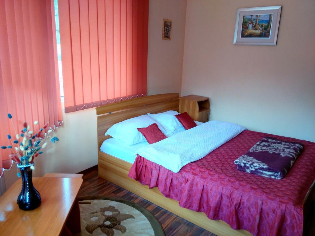 Vila Marcela Buşteni Rom bilde